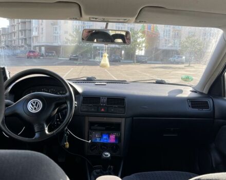 Серый Фольксваген Бора, объемом двигателя 1.4 л и пробегом 170 тыс. км за 4800 $, фото 5 на Automoto.ua