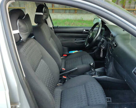 Сірий Фольксваген Бора, об'ємом двигуна 1.6 л та пробігом 144 тис. км за 5100 $, фото 4 на Automoto.ua