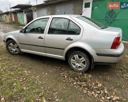 Серый Фольксваген Бора, объемом двигателя 1.6 л и пробегом 220 тыс. км за 1650 $, фото 2 на Automoto.ua