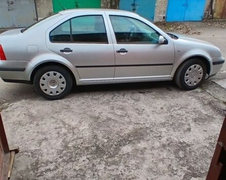 Сірий Фольксваген Бора, об'ємом двигуна 0 л та пробігом 225 тис. км за 4100 $, фото 2 на Automoto.ua