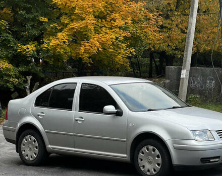 Серый Фольксваген Бора, объемом двигателя 1.6 л и пробегом 234 тыс. км за 4000 $, фото 2 на Automoto.ua