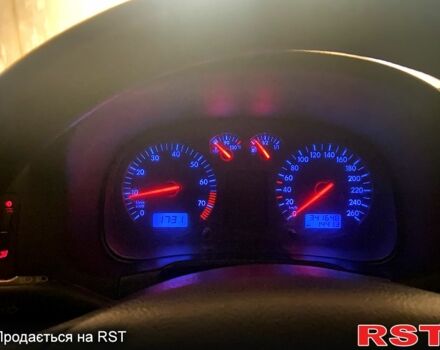 Сірий Фольксваген Бора, об'ємом двигуна 2 л та пробігом 340 тис. км за 4200 $, фото 4 на Automoto.ua