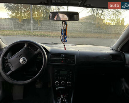 Сірий Фольксваген Бора, об'ємом двигуна 1.8 л та пробігом 264 тис. км за 4300 $, фото 4 на Automoto.ua