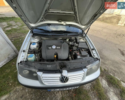 Сірий Фольксваген Бора, об'ємом двигуна 1.6 л та пробігом 388 тис. км за 5100 $, фото 9 на Automoto.ua