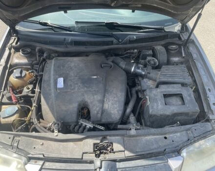 Серый Фольксваген Бора, объемом двигателя 1.6 л и пробегом 280 тыс. км за 3600 $, фото 5 на Automoto.ua