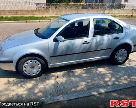 Серый Фольксваген Бора, объемом двигателя 1.6 л и пробегом 300 тыс. км за 3700 $, фото 3 на Automoto.ua