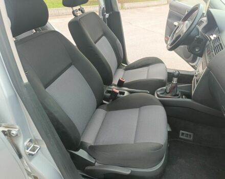 Фольксваген Бора 2003 в Александрие на Automoto.ua Серый Фольксваген Бора, объемом двигателя 1.6 л и пробегом 192 тыс. км за 4800 $, фото 13 на Automoto.ua