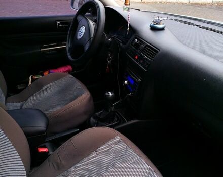 Сірий Фольксваген Бора, об'ємом двигуна 1.6 л та пробігом 270 тис. км за 3999 $, фото 5 на Automoto.ua