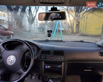 Серый Фольксваген Бора, объемом двигателя 1.6 л и пробегом 250 тыс. км за 3599 $, фото 5 на Automoto.ua