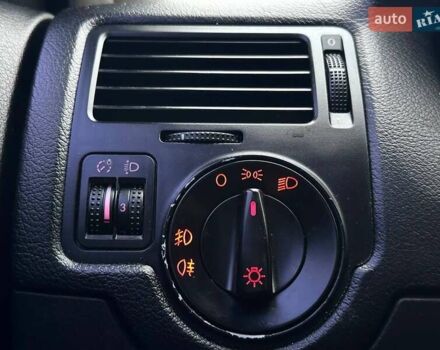 Сірий Фольксваген Бора, об'ємом двигуна 1.6 л та пробігом 295 тис. км за 3590 $, фото 16 на Automoto.ua