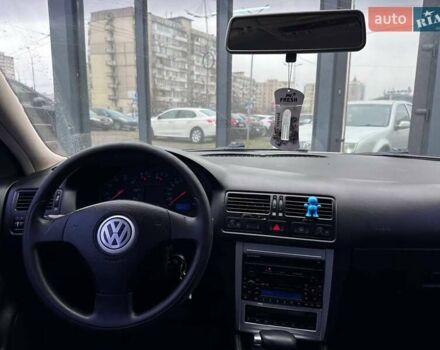 Сірий Фольксваген Бора, об'ємом двигуна 1.6 л та пробігом 295 тис. км за 3590 $, фото 12 на Automoto.ua