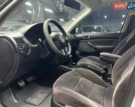 Серый Фольксваген Бора, объемом двигателя 1.6 л и пробегом 279 тыс. км за 5000 $, фото 10 на Automoto.ua