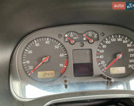 Серый Фольксваген Бора, объемом двигателя 1.6 л и пробегом 325 тыс. км за 4000 $, фото 13 на Automoto.ua