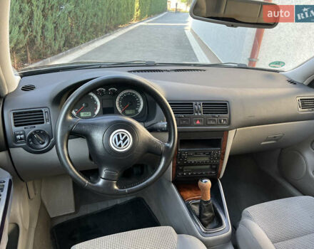 Серый Фольксваген Бора, объемом двигателя 1.78 л и пробегом 280 тыс. км за 4250 $, фото 5 на Automoto.ua