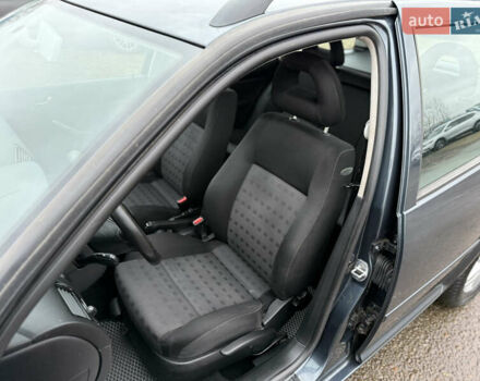 Серый Фольксваген Бора, объемом двигателя 1.6 л и пробегом 200 тыс. км за 3700 $, фото 11 на Automoto.ua