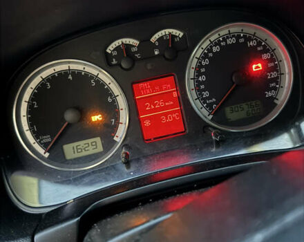 Серый Фольксваген Бора, объемом двигателя 2 л и пробегом 305 тыс. км за 3400 $, фото 5 на Automoto.ua