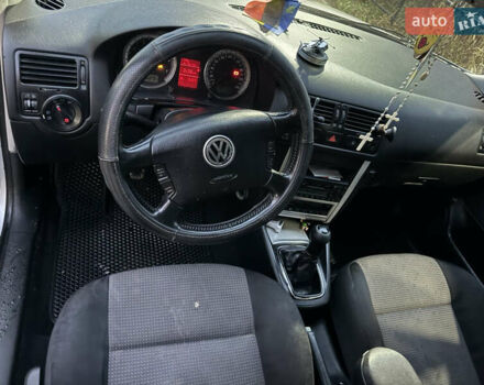 Серый Фольксваген Бора, объемом двигателя 2 л и пробегом 305 тыс. км за 3400 $, фото 1 на Automoto.ua