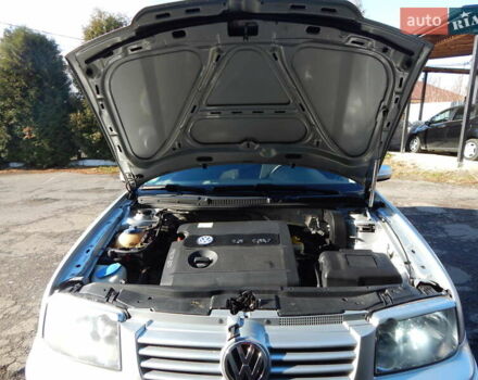 Сірий Фольксваген Бора, об'ємом двигуна 1.6 л та пробігом 203 тис. км за 3800 $, фото 31 на Automoto.ua