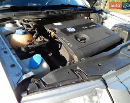 Сірий Фольксваген Бора, об'ємом двигуна 1.6 л та пробігом 203 тис. км за 3800 $, фото 29 на Automoto.ua