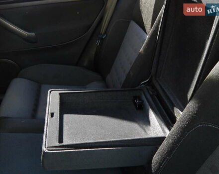 Сірий Фольксваген Бора, об'ємом двигуна 1.6 л та пробігом 203 тис. км за 3800 $, фото 43 на Automoto.ua