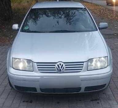 Фольксваген Бора 1999 у Синельниковом на Automoto.ua Сірий Фольксваген Бора, об'ємом двигуна 1.6 л та пробігом 310 тис. км за 3700 $, фото 1 на Automoto.ua