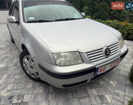 Серый Фольксваген Бора, объемом двигателя 2 л и пробегом 302 тыс. км за 2000 $, фото 1 на Automoto.ua