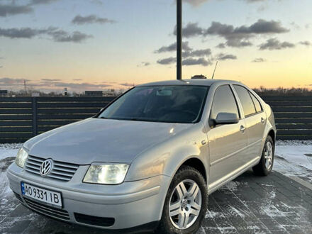 Сірий Фольксваген Бора, об'ємом двигуна 1.6 л та пробігом 356 тис. км за 3800 $, фото 1 на Automoto.ua