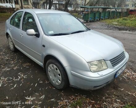 Серый Фольксваген Бора, объемом двигателя 1.6 л и пробегом 270 тыс. км за 3000 $, фото 1 на Automoto.ua