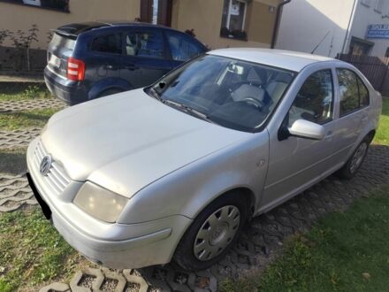 Фольксваген Бора 2001 у Рівному на Automoto.ua Сірий Фольксваген Бора, об'ємом двигуна 1.9 л та пробігом 300 тис. км за 1989 $, фото 1 на Automoto.ua