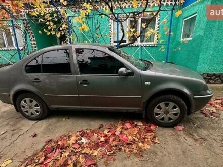 Серый Фольксваген Бора, объемом двигателя 1.6 л и пробегом 290 тыс. км за 3000 $, фото 1 на Automoto.ua