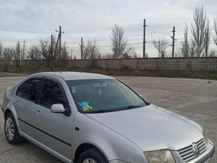 Серый Фольксваген Бора, объемом двигателя 1.6 л и пробегом 284 тыс. км за 3500 $, фото 1 на Automoto.ua