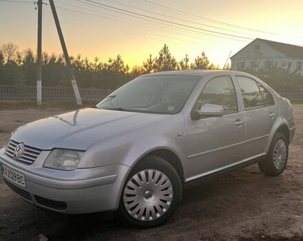 Серый Фольксваген Бора, объемом двигателя 1.6 л и пробегом 343 тыс. км за 3600 $, фото 1 на Automoto.ua