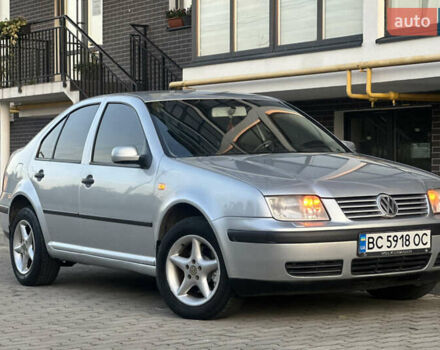 Серый Фольксваген Бора, объемом двигателя 1.6 л и пробегом 290 тыс. км за 3750 $, фото 1 на Automoto.ua