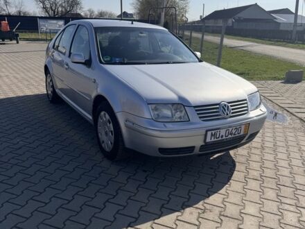 Серый Фольксваген Бора, объемом двигателя 1.4 л и пробегом 240 тыс. км за 1800 $, фото 1 на Automoto.ua