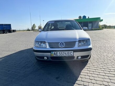 Фольксваген Бора 2004 у Новомосковске на Automoto.ua Сірий Фольксваген Бора, об'ємом двигуна 1.6 л та пробігом 192 тис. км за 4600 $, фото 1 на Automoto.ua