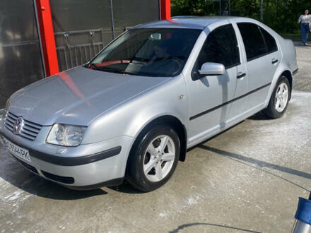 Фольксваген Бора 2004 у Львові на Automoto.ua Сірий Фольксваген Бора, об'ємом двигуна 1.6 л та пробігом 250 тис. км за 3300 $, фото 1 на Automoto.ua
