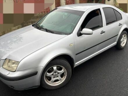 Фольксваген Бора 2004 у Івано-Франківську на Automoto.ua Сірий Фольксваген Бора, об'ємом двигуна 1.6 л та пробігом 320 тис. км за 3603 $, фото 1 на Automoto.ua