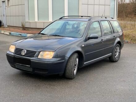 Серый Фольксваген Бора, объемом двигателя 1.9 л и пробегом 400 тыс. км за 2150 $, фото 1 на Automoto.ua