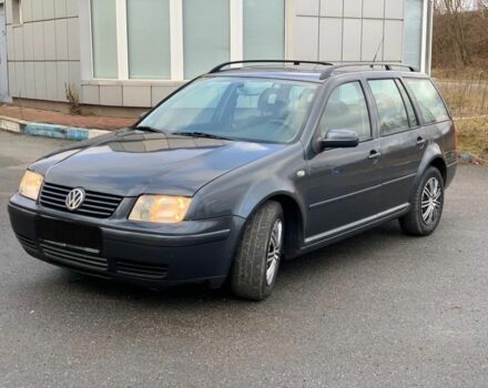 Серый Фольксваген Бора, объемом двигателя 1.9 л и пробегом 400 тыс. км за 2150 $, фото 1 на Automoto.ua