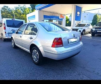 Серый Фольксваген Бора, объемом двигателя 1.6 л и пробегом 205 тыс. км за 5850 $, фото 1 на Automoto.ua