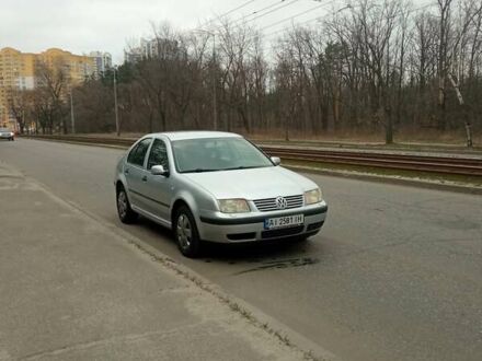 Фольксваген Бора 2004 в Киеве на Automoto.ua Серый Фольксваген Бора, объемом двигателя 1.6 л и пробегом 308 тыс. км за 3400 $, фото 1 на Automoto.ua