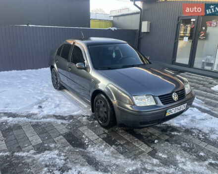 Сірий Фольксваген Бора, об'ємом двигуна 1.6 л та пробігом 315 тис. км за 4300 $, фото 1 на Automoto.ua