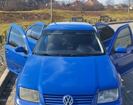 Синий Фольксваген Бора, объемом двигателя 1.4 л и пробегом 250 тыс. км за 3750 $, фото 4 на Automoto.ua