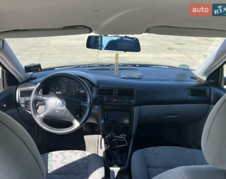 Синій Фольксваген Бора, об'ємом двигуна 1.6 л та пробігом 315 тис. км за 3300 $, фото 3 на Automoto.ua