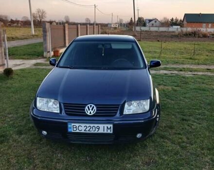 Синий Фольксваген Бора, объемом двигателя 1.6 л и пробегом 280 тыс. км за 3000 $, фото 1 на Automoto.ua