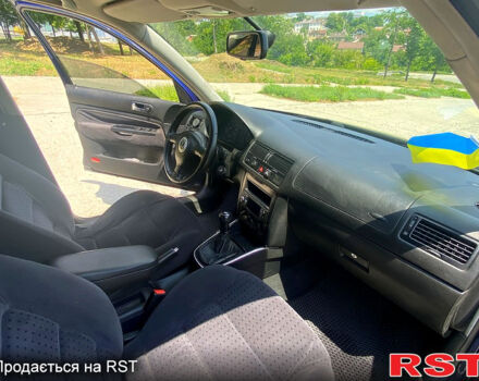 Синій Фольксваген Бора, об'ємом двигуна 1.6 л та пробігом 222 тис. км за 4750 $, фото 9 на Automoto.ua