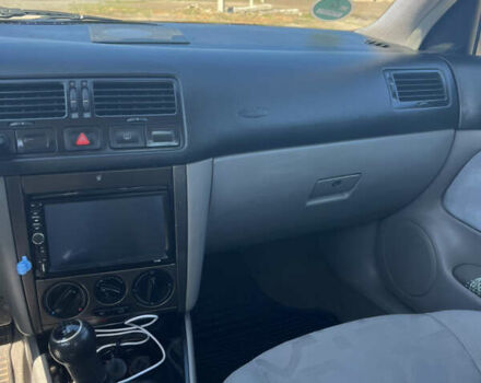 Синій Фольксваген Бора, об'ємом двигуна 1.6 л та пробігом 315 тис. км за 3300 $, фото 21 на Automoto.ua