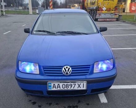 Синій Фольксваген Бора, об'ємом двигуна 1.6 л та пробігом 400 тис. км за 2900 $, фото 1 на Automoto.ua