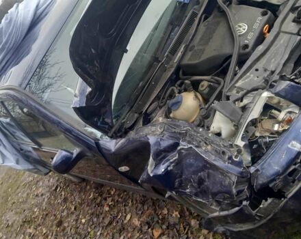 Синий Фольксваген Бора, объемом двигателя 1.6 л и пробегом 290 тыс. км за 2000 $, фото 1 на Automoto.ua