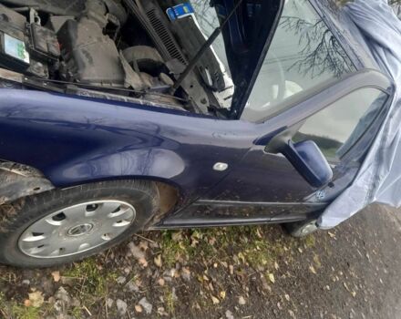 Синий Фольксваген Бора, объемом двигателя 1.6 л и пробегом 290 тыс. км за 2000 $, фото 5 на Automoto.ua